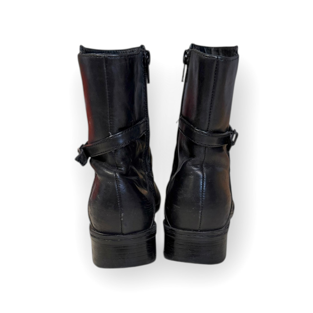 Clarks Women's Black Leather Harness Ankle Boots Silver Buckle Strap Sz 8 - Picture 5 of 8
